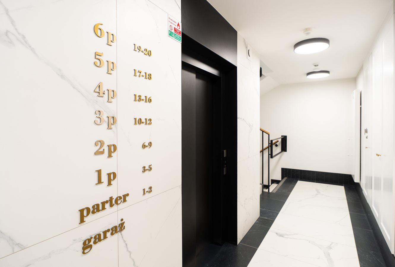 Apartamenty Park Matecznego - Zdjęcie widok na hall z widną w budynku C