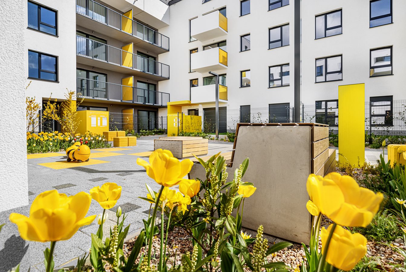 Osiedle Komedy - Etap 2, zdjęcie budynku od strony dziedzińca 