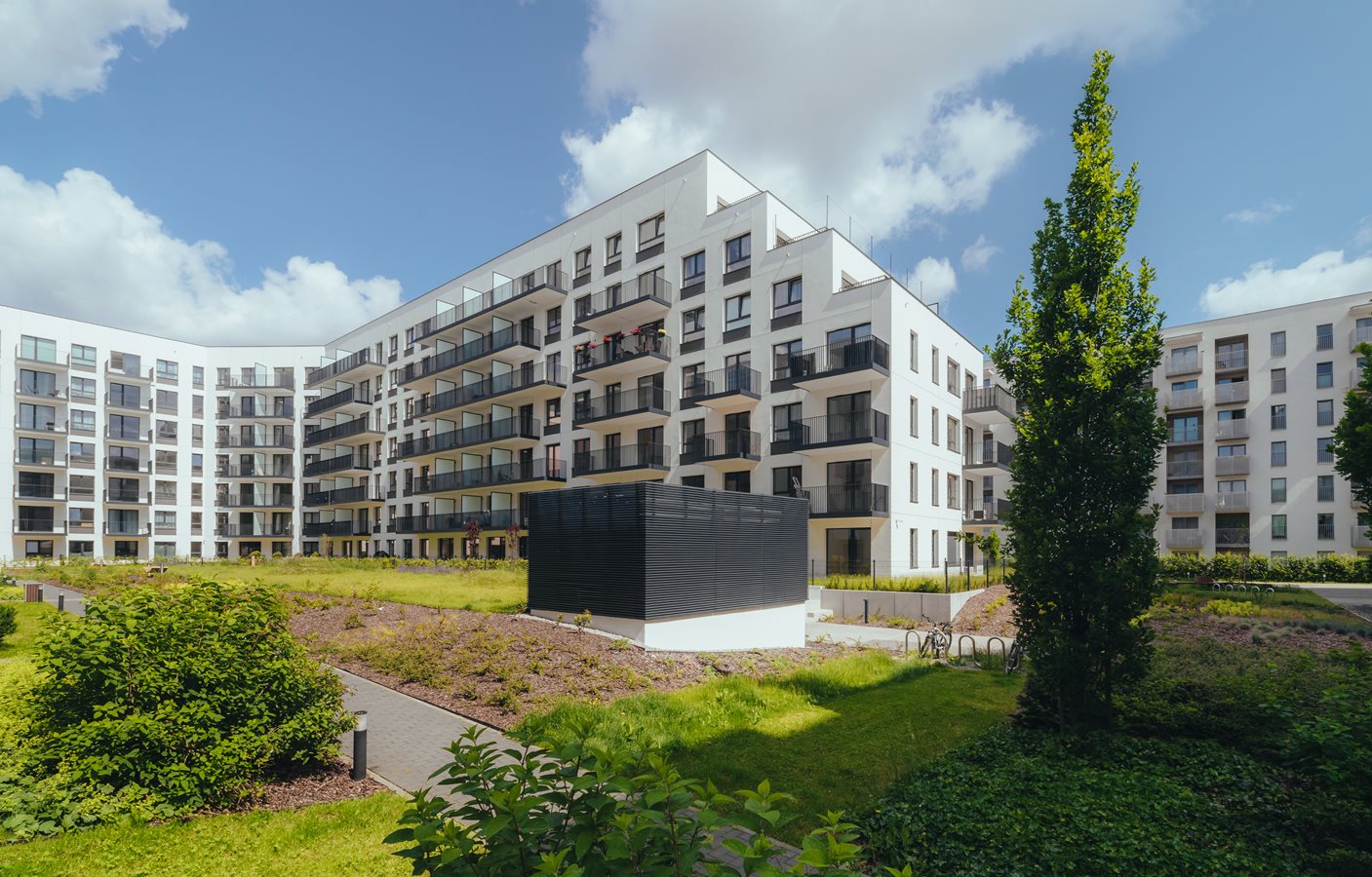 29 Aleja - Zdjęcie widok na budynek B od strony patio